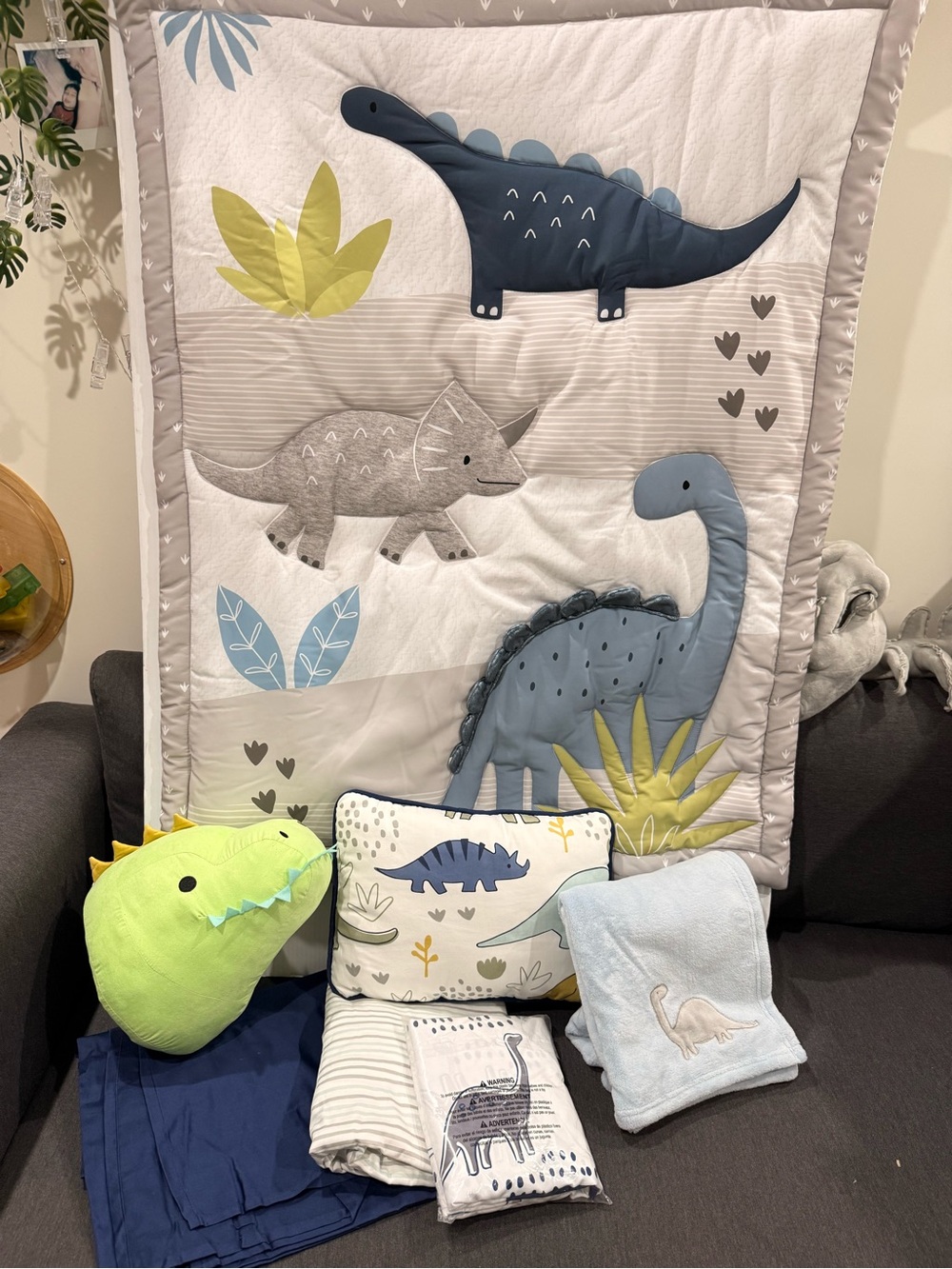 Dinosaur Baby Crib bedding bundle 7 piece New see details